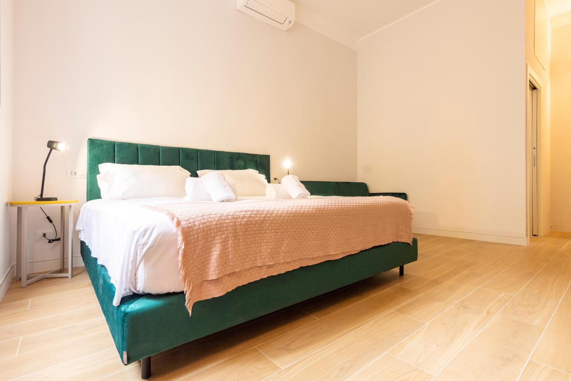 Italianflat - Navigli Suite Milán Exterior foto